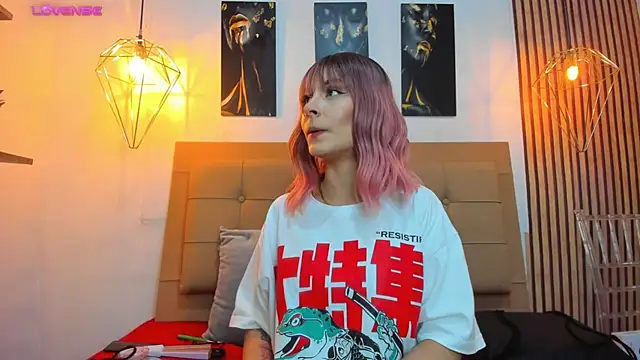 Snapshot of alesziarose chatting on 5, 11, 2025 alesziarose online show from 5, 11, 2025