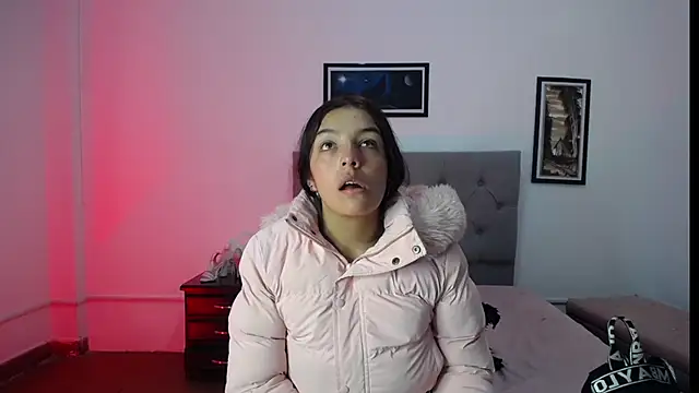 Esmeraldaa- online show from 14, 11, 2025