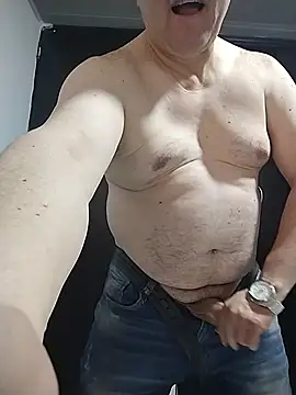 BigCristh79 online show from 10, 6, 2026