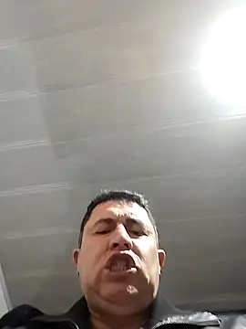 BigCristh79 online show from 8, 4, 2026