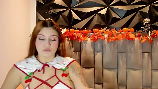 megan whitee   online show from 29, 10, 2025