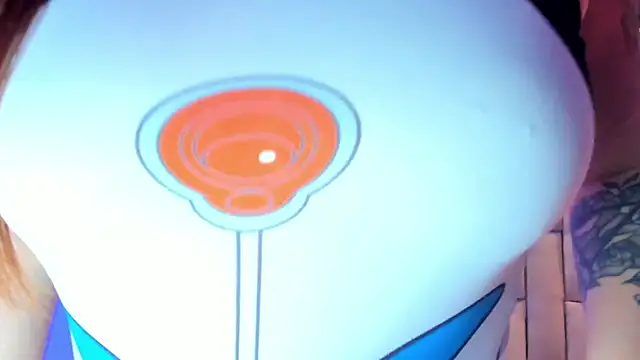 megan whitee   online show from 18, 10, 2025