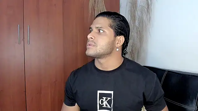 Snapshot of Evansdark1 chatting on 27, 11, 2025 Evansdark1 online show from 27, 11, 2025