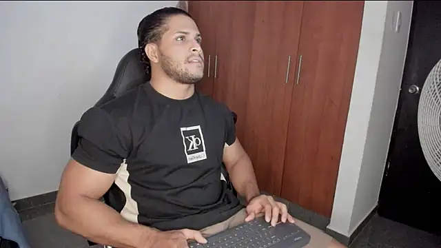 Evansdark1 online show from 20, 5, 2026