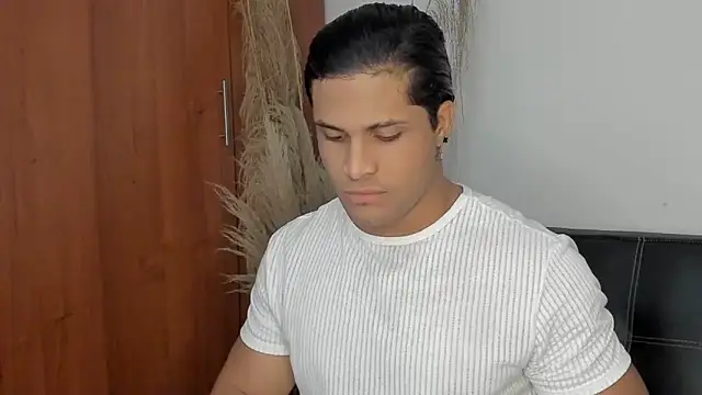 Snapshot of Evansdark1 chatting on 4, 10, 2025 Evansdark1 online show from 4, 10, 2025