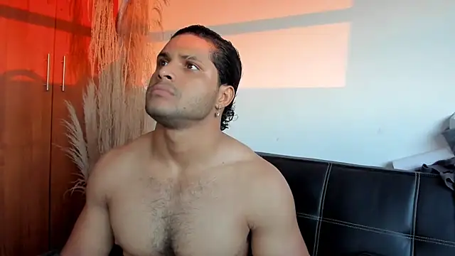 Snapshot of Evansdark1 chatting on 25, 11, 2025 Evansdark1 online show from 25, 11, 2025