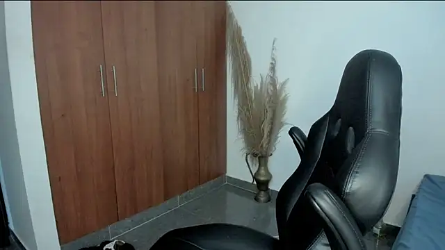 Evansdark1 online show from 24, 4, 2026