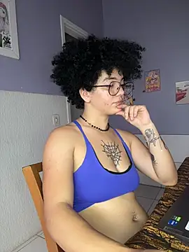 Snapshot of CamillyBlum chatting on 18, 10, 2025 CamillyBlum online show from 18, 10, 2025