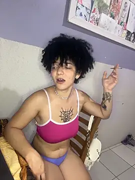 Snapshot of CamillyBlum chatting on 10, 11, 2025 CamillyBlum online show from 10, 11, 2025