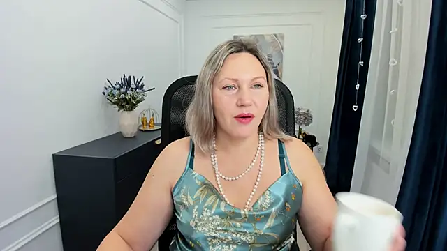 Snapshot of NinaStarle chatting on 4, 2, 2026 NinaStarle online show from 4, 2, 2026