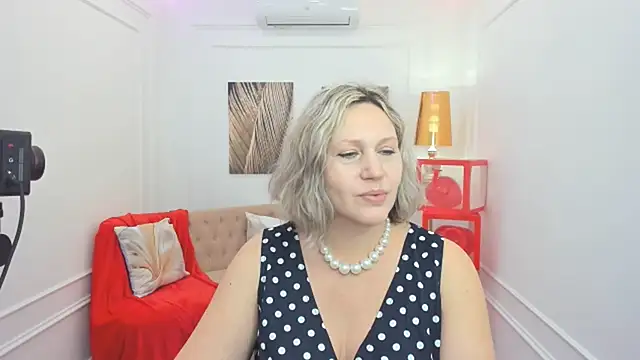 Snapshot of NinaStarle chatting on 13, 2, 2026 NinaStarle online show from 13, 2, 2026