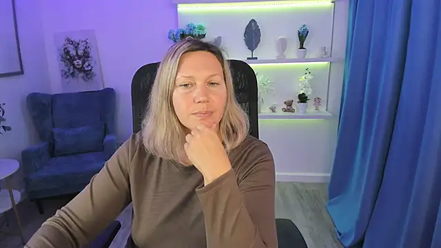 NinaStarle online show from 13, 9, 2025