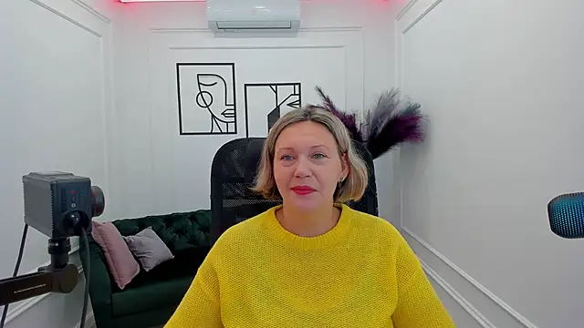 NinaStarle online show from 10, 10, 2025