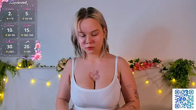 girlllsooft online show from 2, 11, 2025