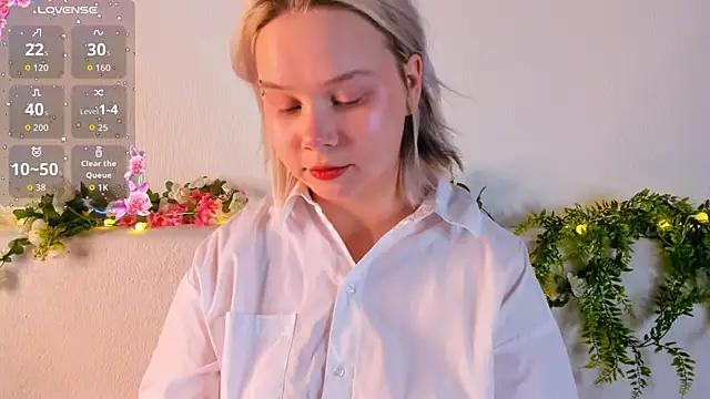 girlllsooft online show from 3, 10, 2025