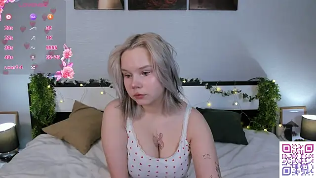 girlllsooft online show from 17, 12, 2025