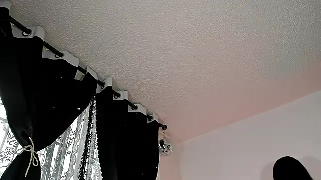 Londonttipton online show from 8, 9, 2025