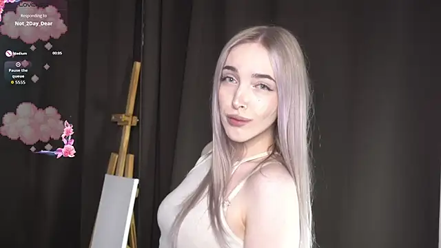 MaeEversley online show from 10, 9, 2025