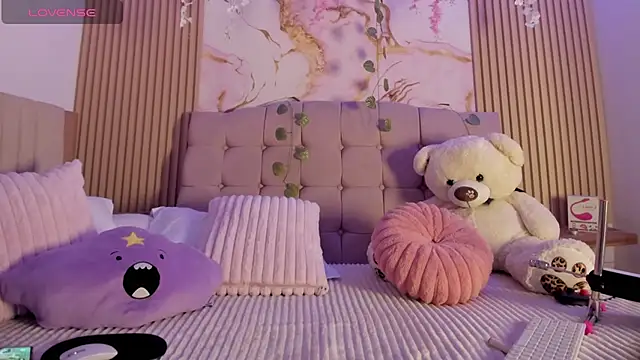 Aliice1  online show from 20, 4, 2026