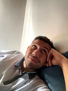 Michaell Spinelly online show from 5, 10, 2025