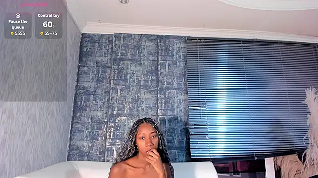 NathalyLeen online show from 8, 5, 2026