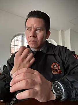 Manu0586 online show from 8, 10, 2025