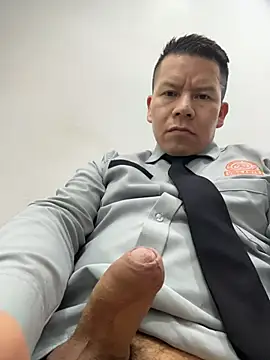 Manu0586 online show from 9, 11, 2025