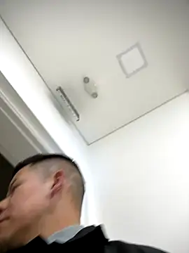 Manu0586 online show from 10, 10, 2025