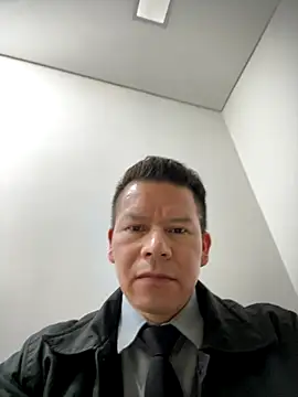 Manu0586 online show from 4, 10, 2025