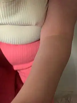 Sara782f online show from 10, 4, 2026