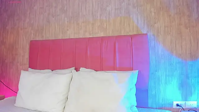 Snapshot of Kendra_kobein chatting on 25, 11, 2025 Kendra kobein online show from 25, 11, 2025