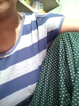 Snapshot of couple_71 chatting on 16, 5, 2026 couple 71 online show from 16, 5, 2026