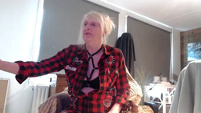 SexyKato001 online show from 24, 11, 2025