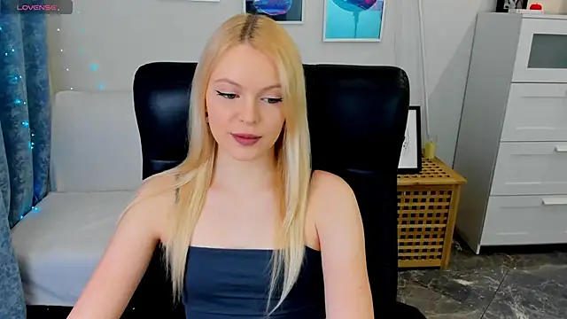 KatherineePierce online show from 24, 4, 2026