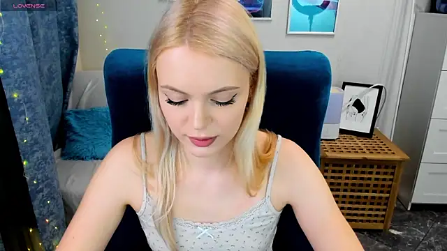 KatherineePierce online show from 29, 6, 2026