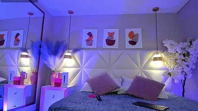 Snapshot of Valeria_carter chatting on 28, 10, 2025 Valeria carter online show from 28, 10, 2025