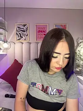 Snapshot of Valeria_carter chatting on 5, 10, 2025 Valeria carter online show from 5, 10, 2025