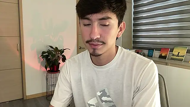 sweettaaron01 online show from 28, 10, 2025