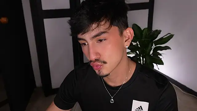 Snapshot of sweettaaron01 chatting on 20, 7, 2026 sweettaaron01 online show from 20, 7, 2026