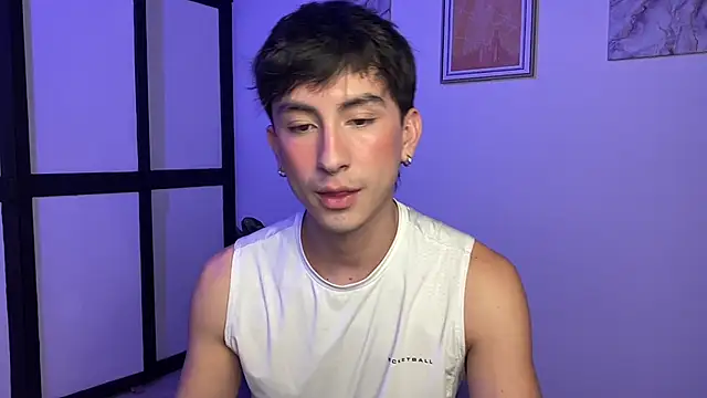 sweettaaron01 online show from 3, 6, 2026