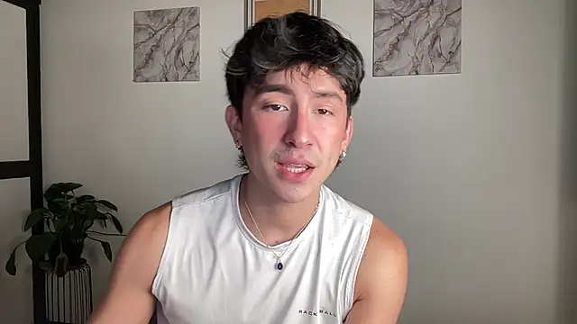 sweettaaron01 online show from 6, 5, 2026