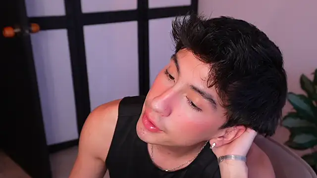 Snapshot of sweettaaron01 chatting on 17, 6, 2026 sweettaaron01 online show from 17, 6, 2026