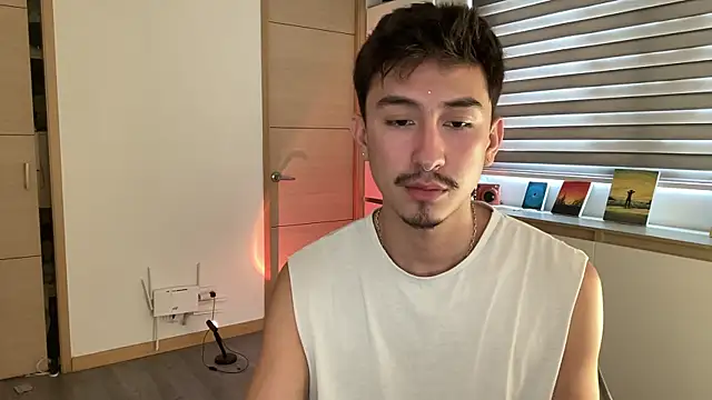 sweettaaron01 online show from 19, 12, 2025