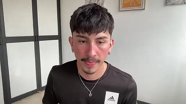 sweettaaron01 online show from 10, 2, 2026