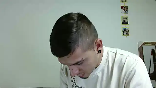 Maiki Foxx online show from 10, 11, 2025