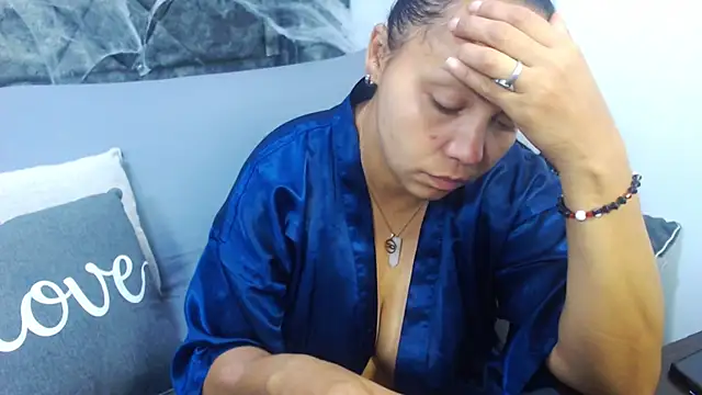 Snapshot of Melany_Contrera chatting on 28, 10, 2025 Melany Contrera online show from 28, 10, 2025