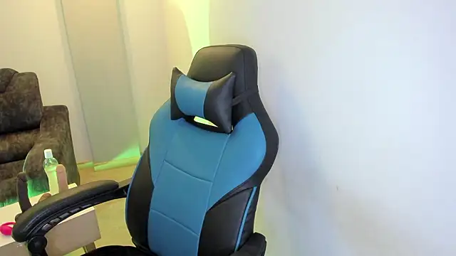 Scarbadgirl  online show from 13, 3, 2026