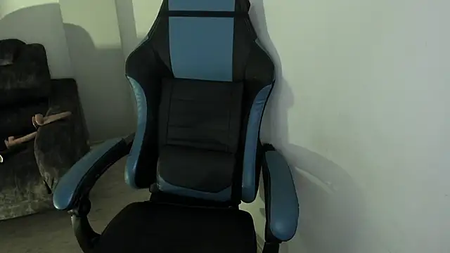 Scarbadgirl  online show from 15, 10, 2025