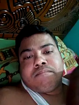 Snapshot of CatchingBouquet chatting on 20, 12, 2025 CatchingBouquet online show from 20, 12, 2025