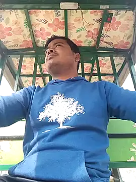 Snapshot of CatchingBouquet chatting on 13, 1, 2026 CatchingBouquet online show from 13, 1, 2026